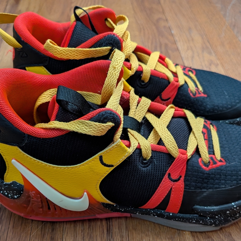 Nike LeBron Witness 7 Low Black Bright Crimson Speckled